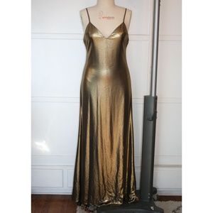 ***HOLIDAY PARTY*** Beautiful Liquid Gold Gown!!